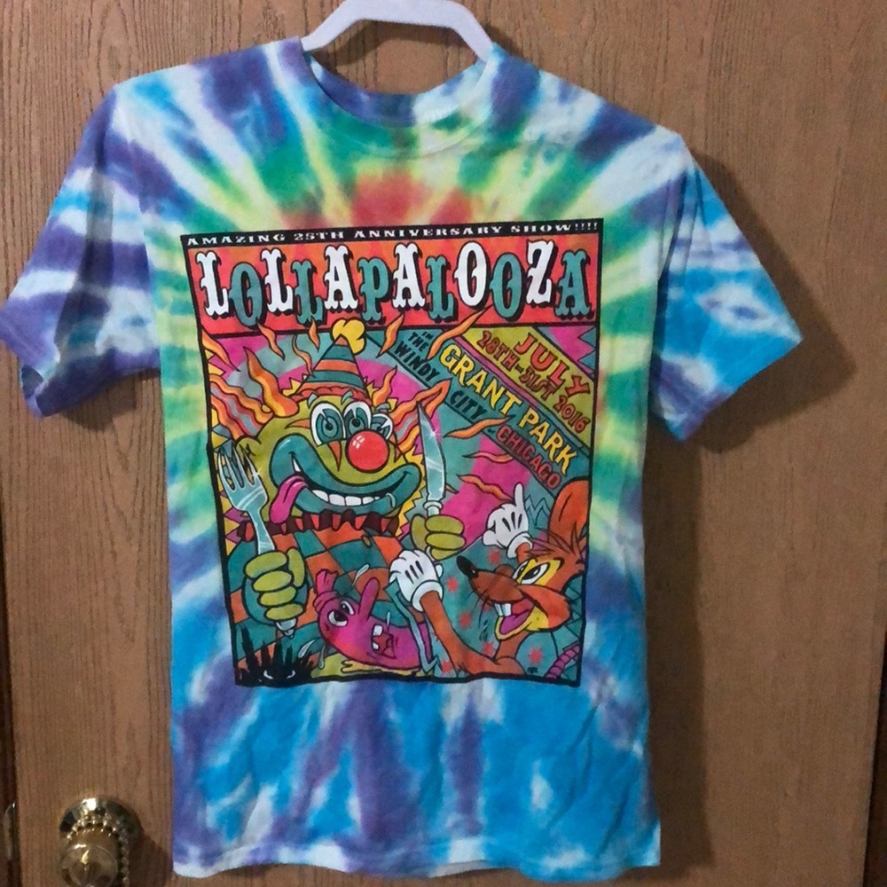 Lollapalooza t-shirt from 2016